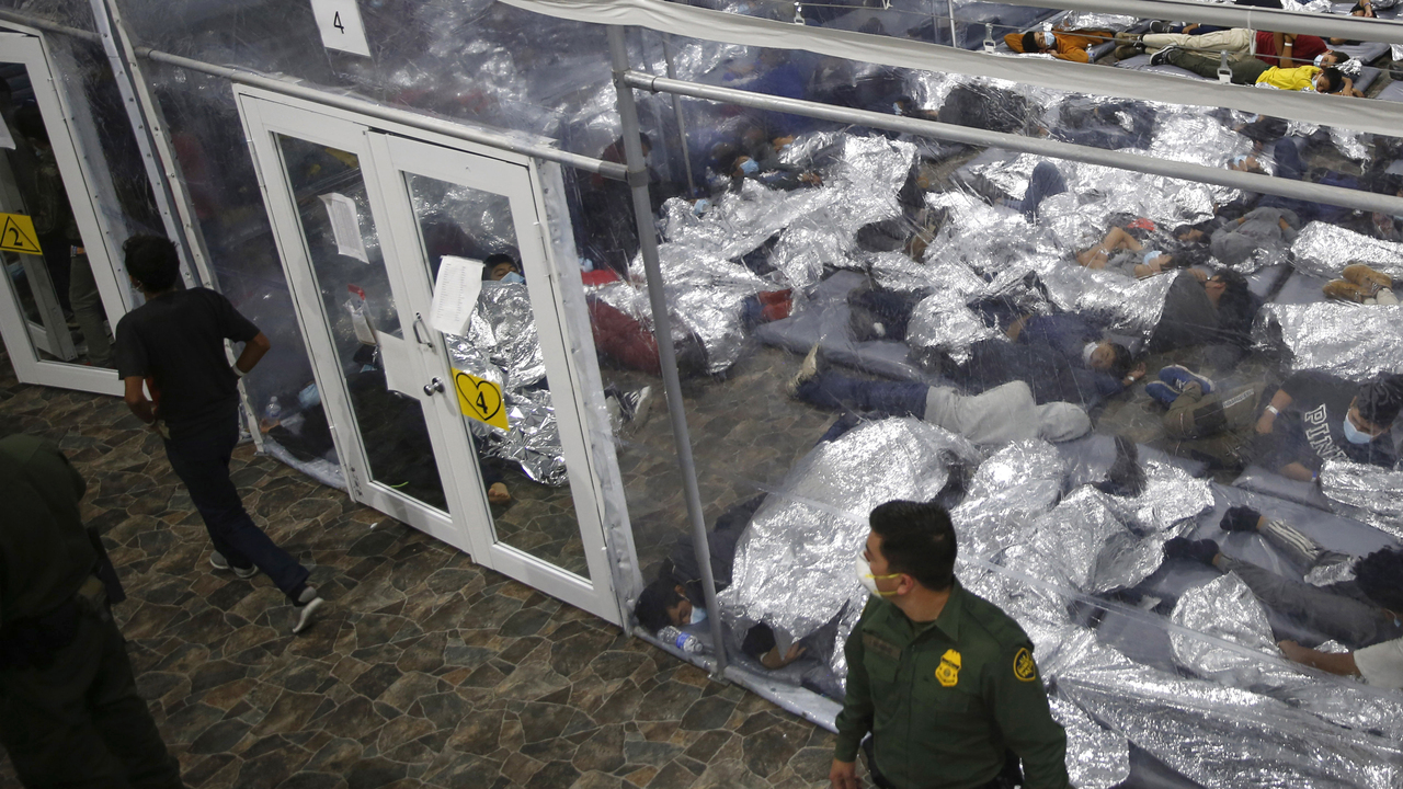 Texas migrant facility conditions points to a 'humanitarian crisis': Fmr. White House physician
