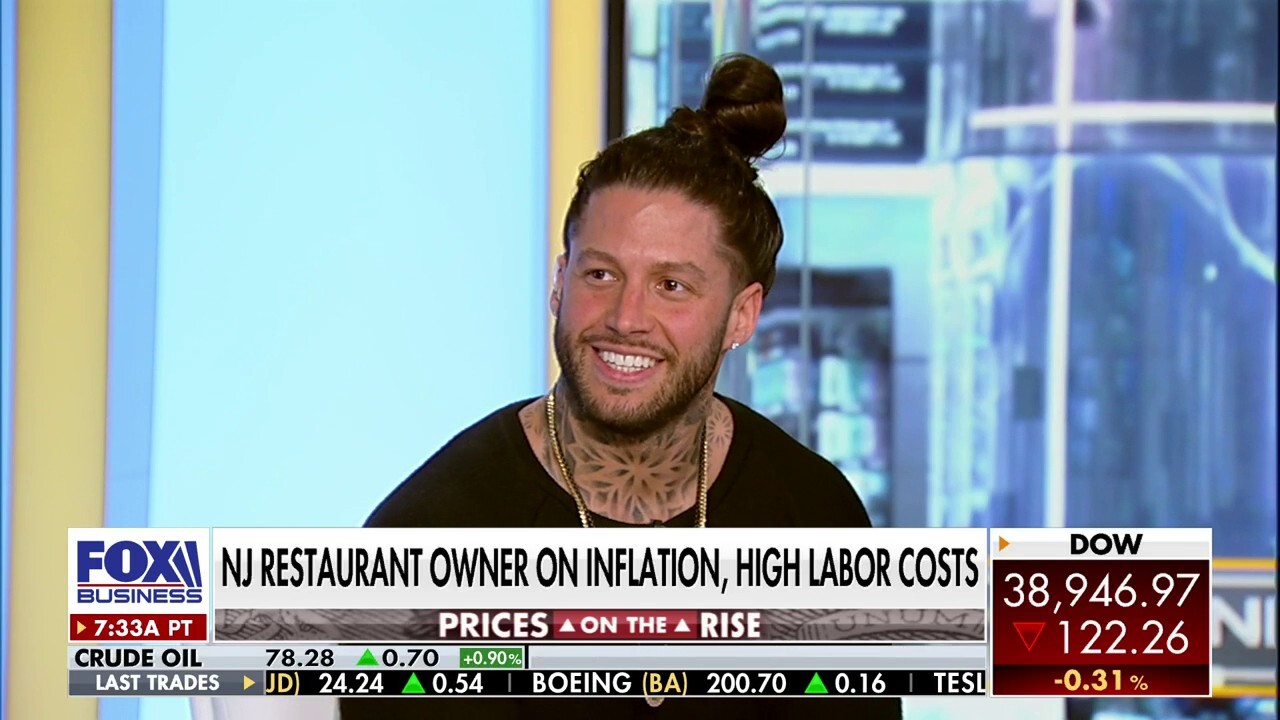 Chef Robbie Felice joins Fox News' Stuart Varney with the latest on how he is expanding his businesses as profits thrive despite record high inflation on 'Varney & Co.'