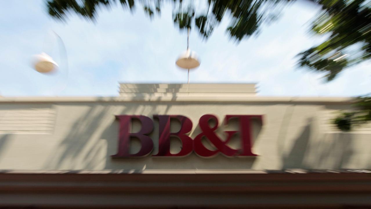 BB&T, SunTrust to combine in merger valued at approximately $66B