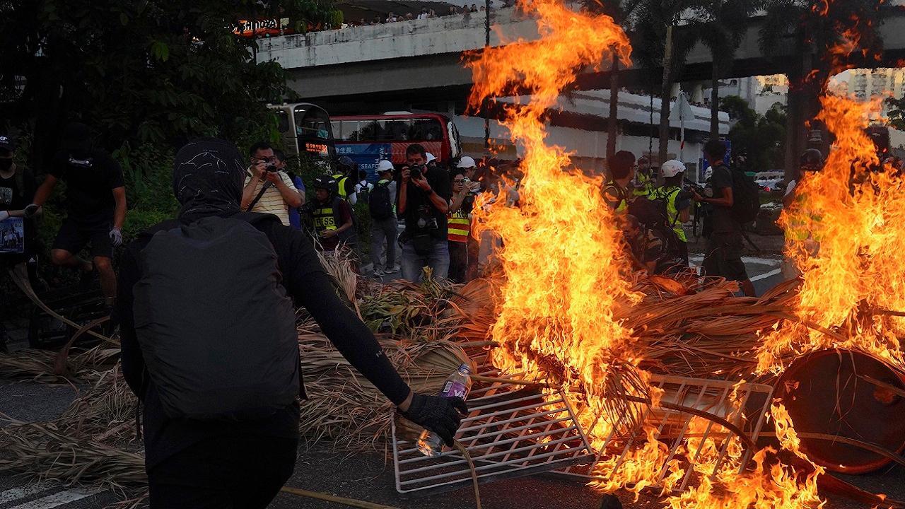 Hong Kong protests: More violence as city braces for Oct. 1 anniversary 