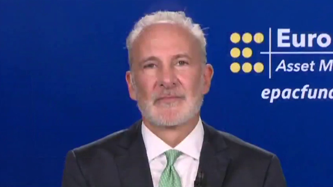 Peter Schiff rips Fed for lighting inflation fire: Recession about to get much worse