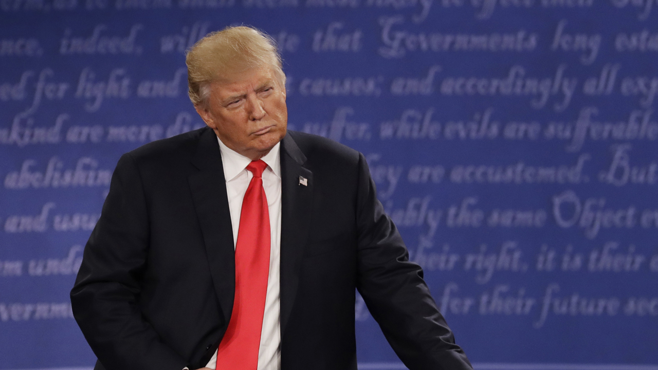 Did Trump reach out to independents during the second debate?