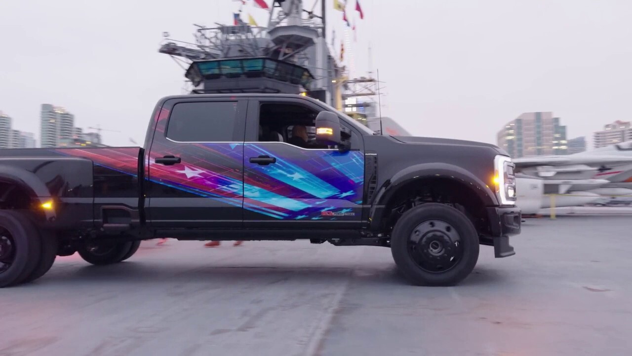 Ford’s limited-edition Super Duty Proud to Honor package features patriotic styling, with a portion of proceeds supporting Blue Star Families. (Credit: Ford Motor Company)