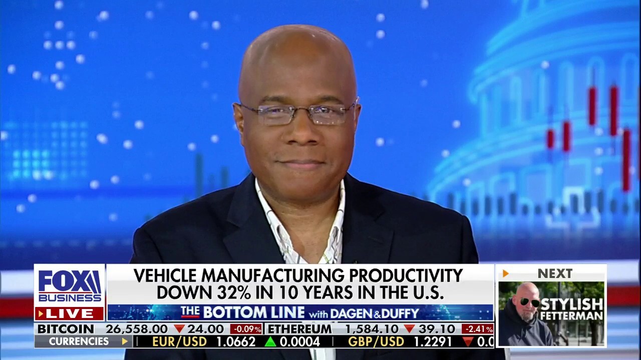 FOX News contributor Deroy Murdock discusses a decline in vehicle manufacturing productivity, the UAW strike and the Biden administration's latest student loan handout on 'The Bottom Line.'