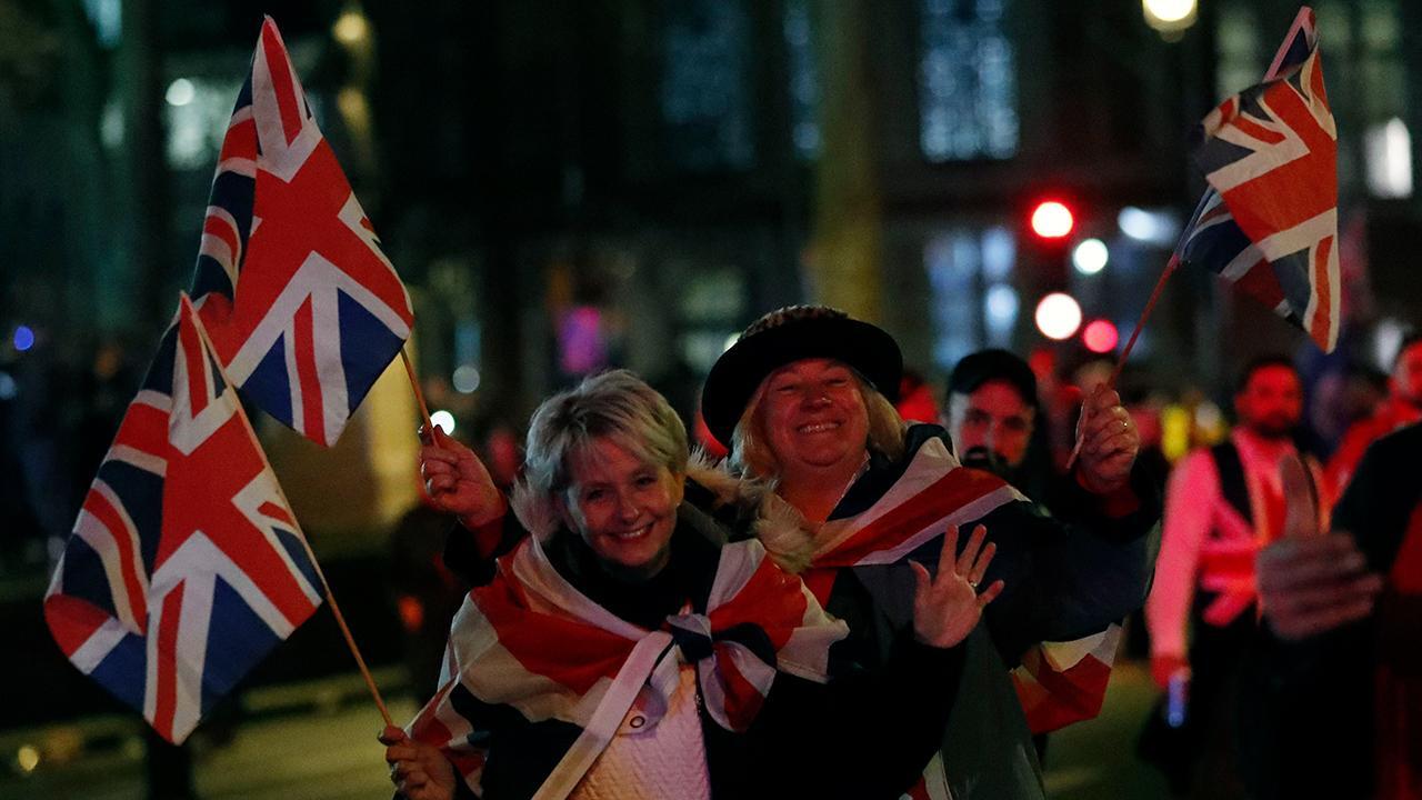 Londoners hit the streets to celebrate Brexit 