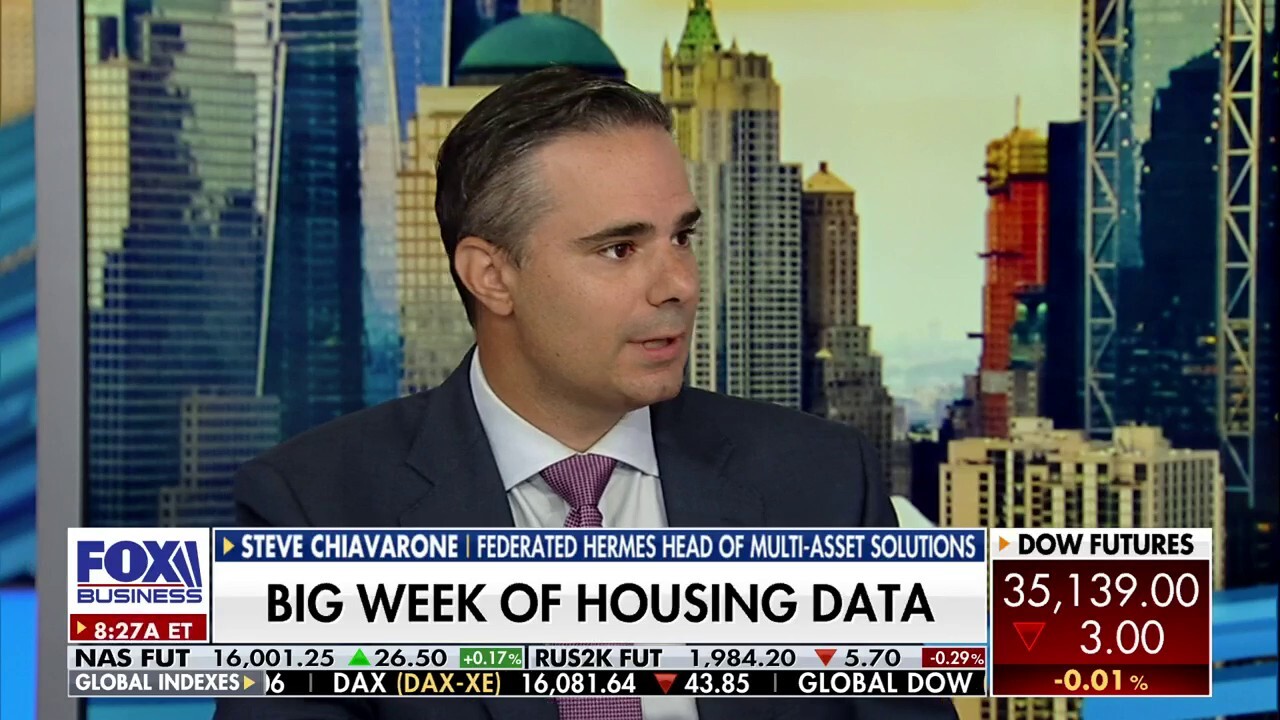 Financial expert Steve Chiavarone predicts market will reach 'all-time high' before possible recession