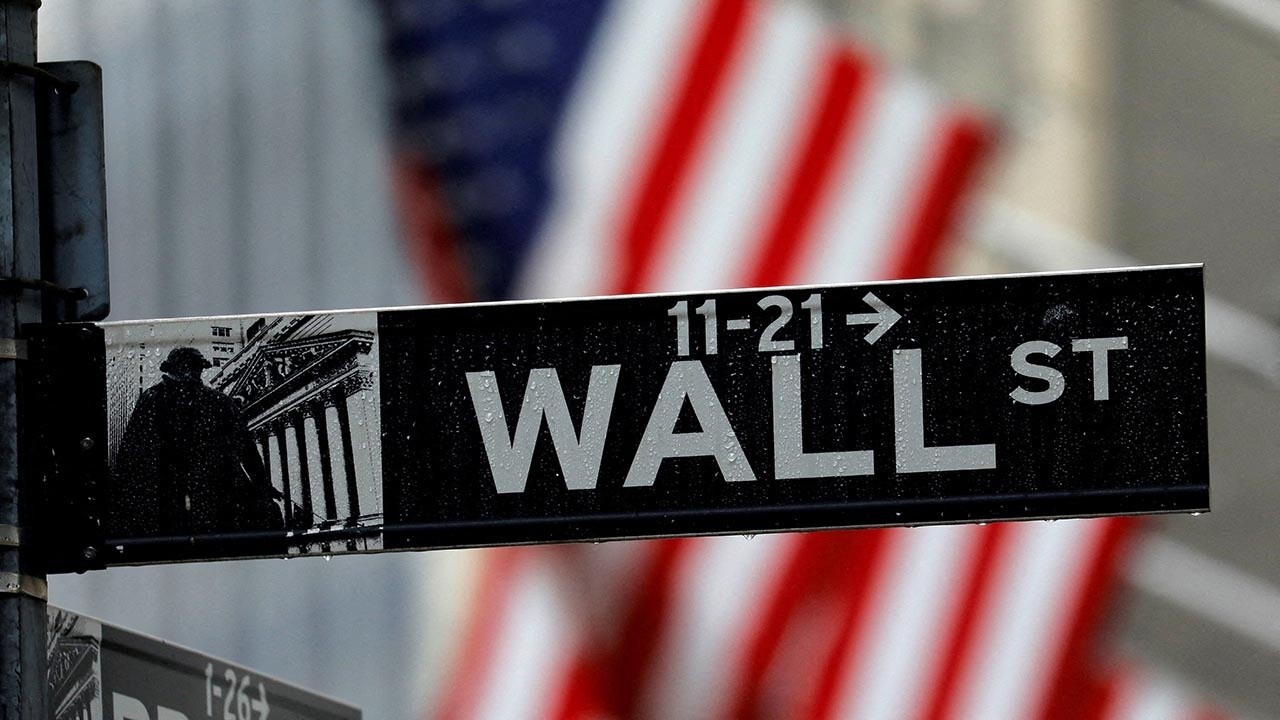 Wall Street expert reveals his surprising year-end target for the S&P 500