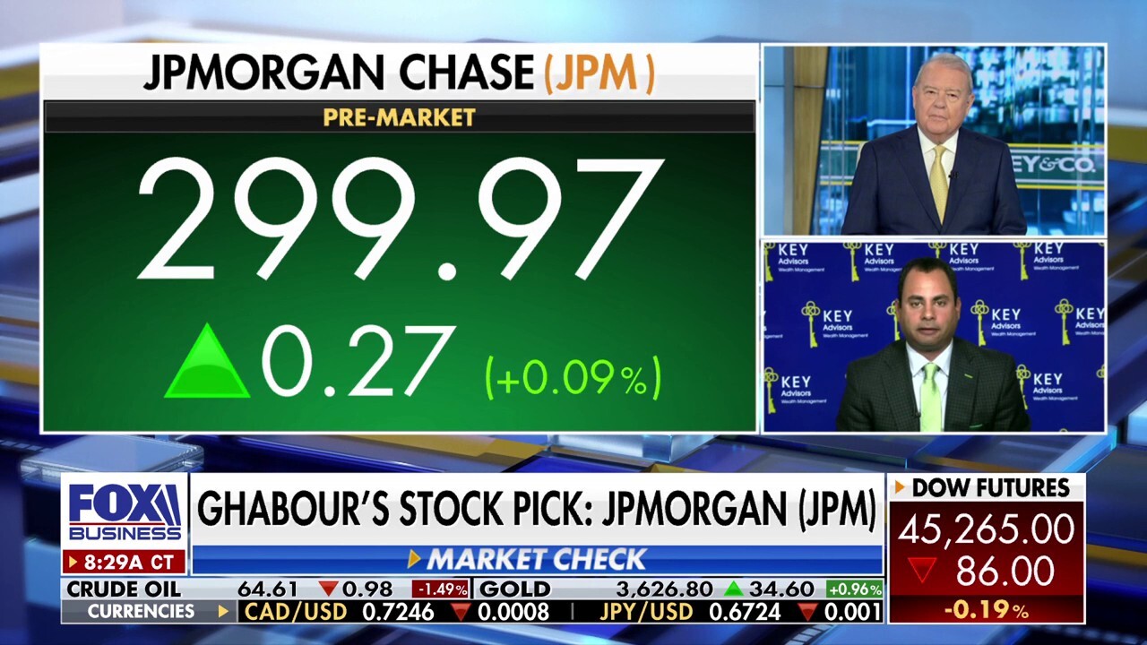 Key Advisors Wealth Management co-founder Eddie Ghabour says bonds are ‘dead money’ as gold hits new records, urging investors to keep at least 10% in gold while the market keeps rising on ‘Varney & Co.’