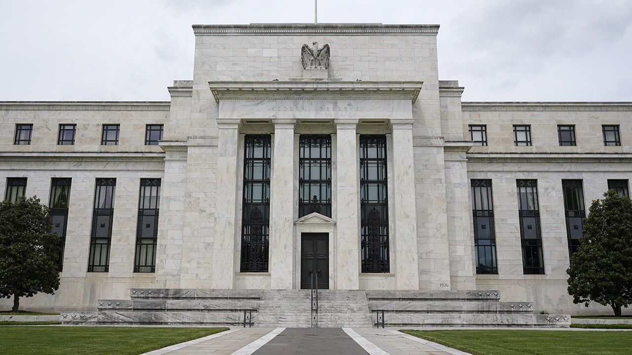 FOX Business’ Cheryl Casone reports on the Federal Reserve’s first policy-setting meeting of the year, where the Federal Open Market Committee also reaffirmed its commitment to withdrawing its asset purchase program.