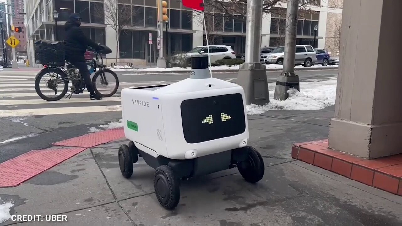 Uber is expanding its use of robots to deliver food. This time, customers on the East Coast are getting a taste of the technology for the first time. (Uber)