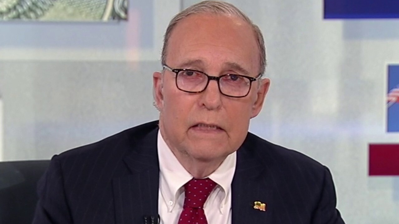  FOX Business host Larry Kudlow unpacks former President Trump's issue-based 2024 campaign while he posts his $175 million bond in the NY civil fraud case on 'Kudlow.'