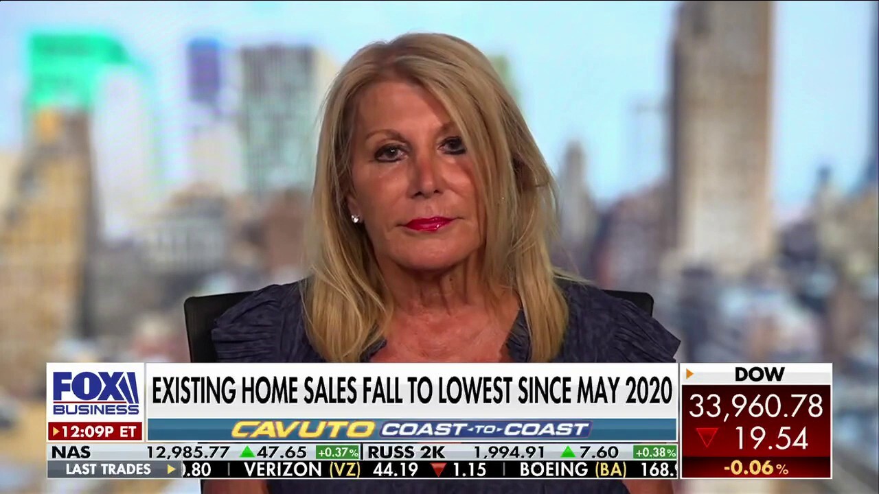 Douglas Elliman vice chair Dottie Herman discusses whether the existing home sales slide is a warning sign for the economy on 'Cavuto: Coast to Coast.'