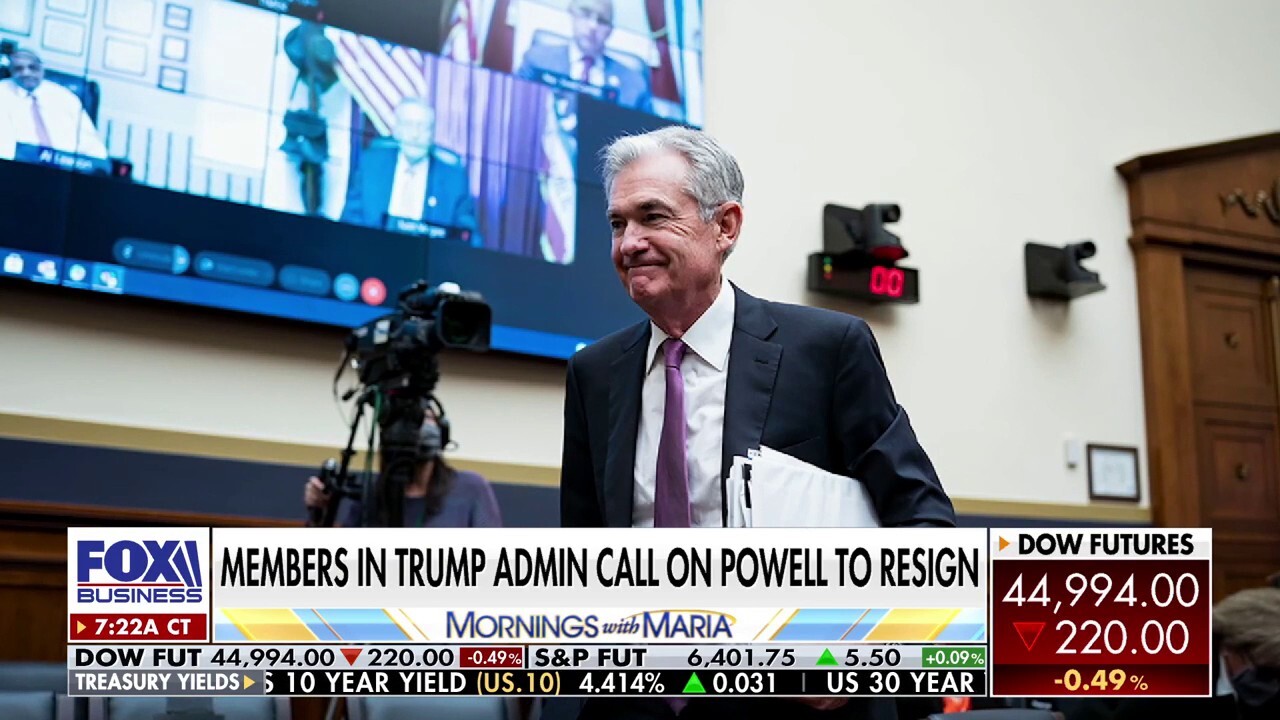 Jerome Powell's refusal to lower interest rates cripples American builders and taxpayers, HUD secretary says