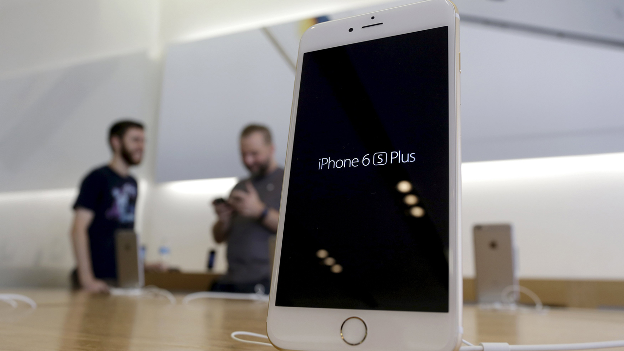 Apple sells 13M iPhones in first three days