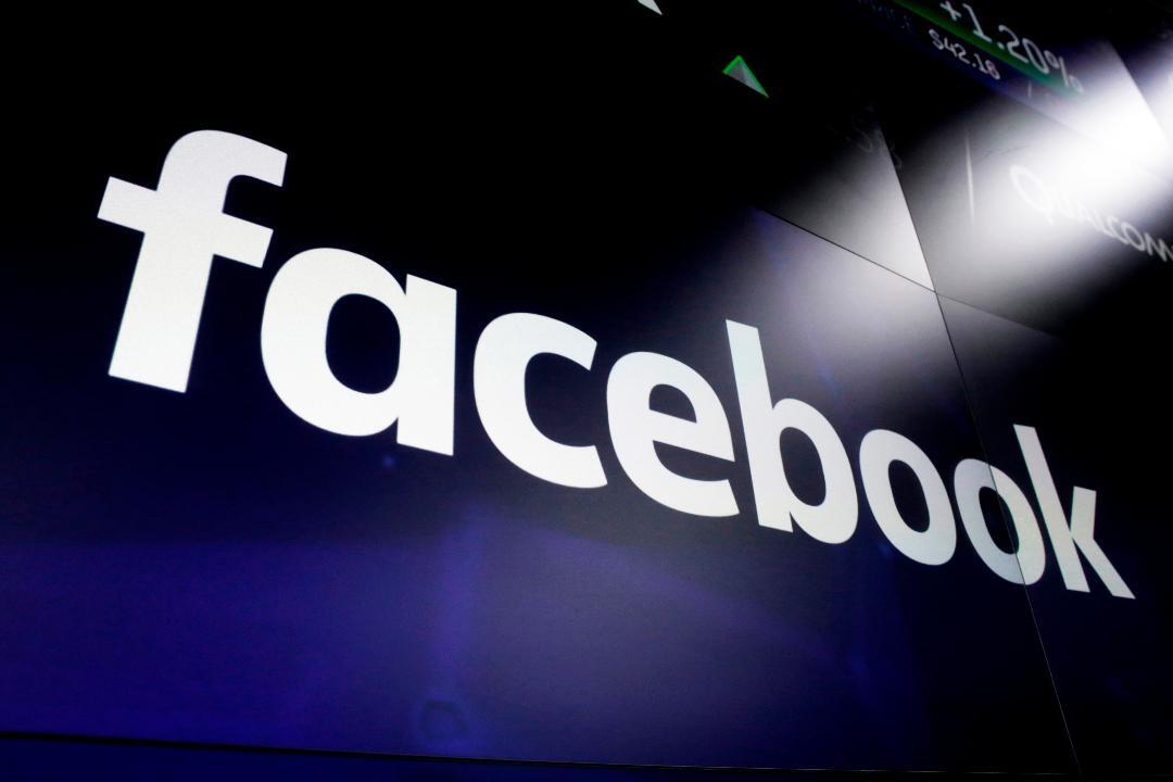 Facebook beats on revenue, sees user growth