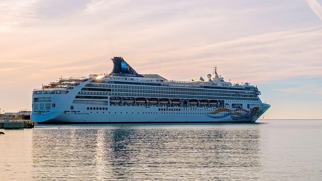 How are cruise lines responding to coronavirus fears?