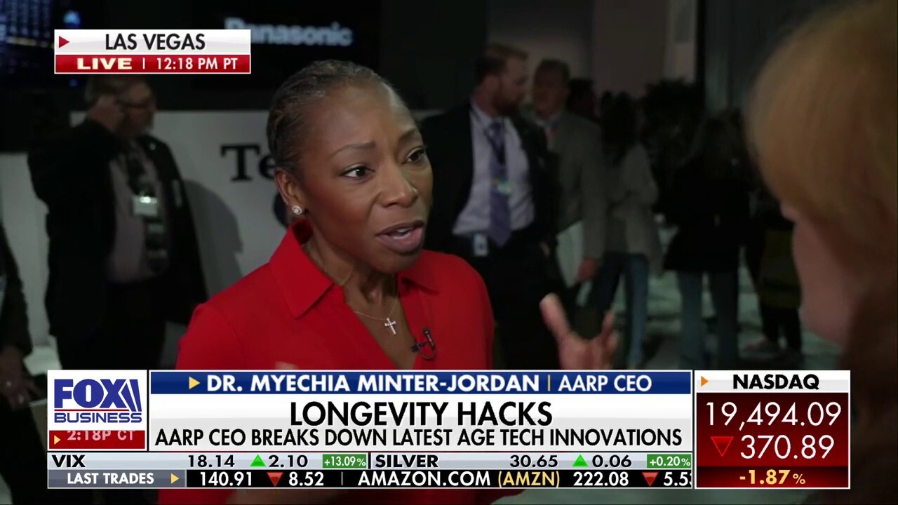  AARP CEO Dr. Myechia Minter-Jordan demonstrates technology to help Americans stay healthy on 'The Claman Countdown.'