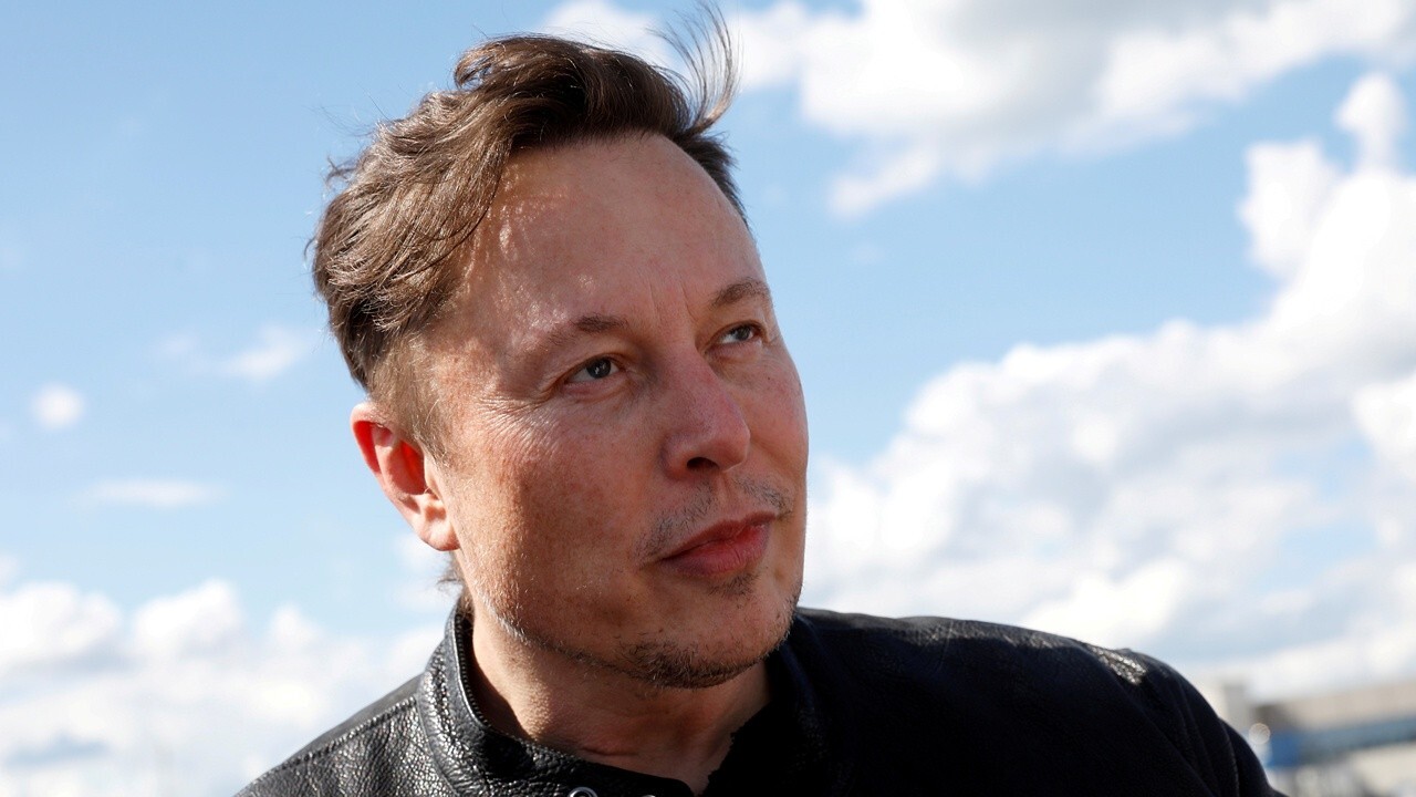 Elon Musk denies affair, says allegations are 'total bs'