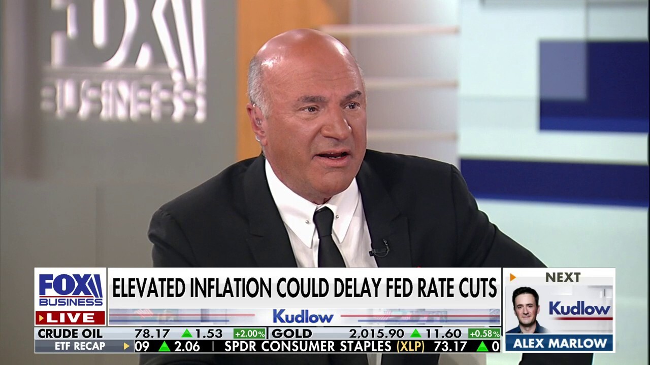  Kudlow panelists Kevin OLeary, Kevin Hassett and John Carney discuss inflation, bank failures and credit card delinquencies.