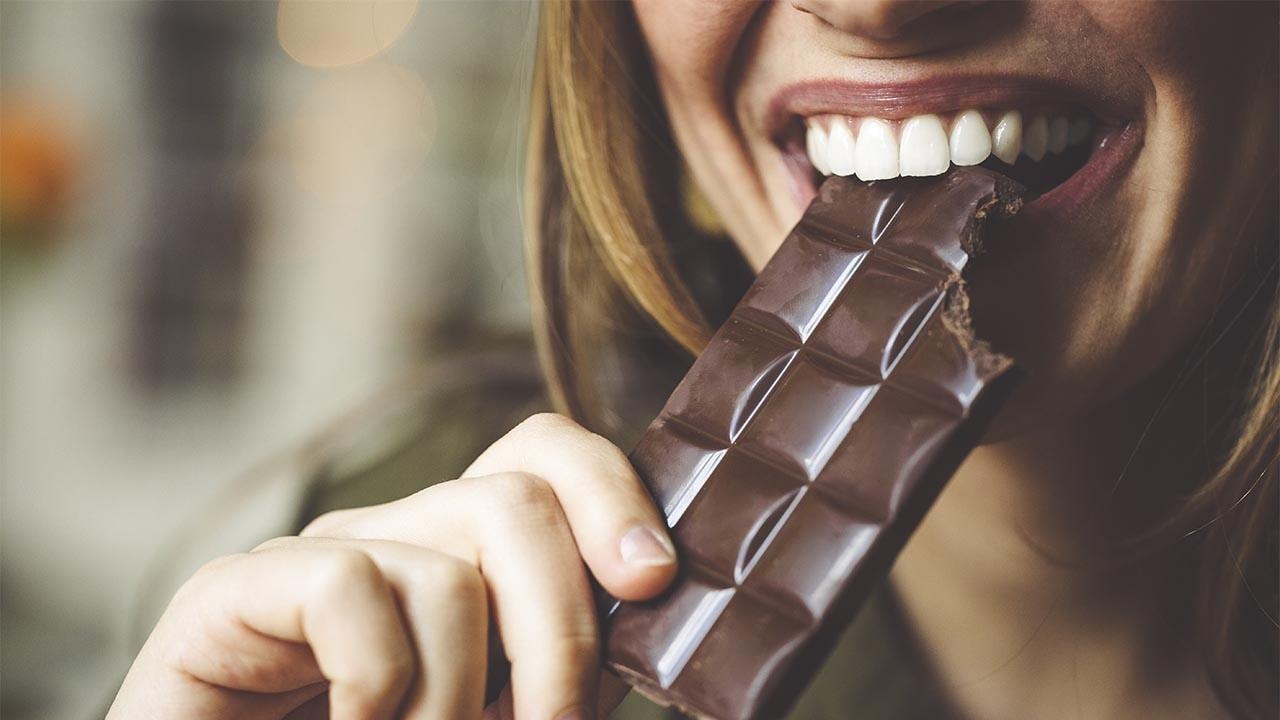 Eating chocolate could prevent coronary heart disease: Study