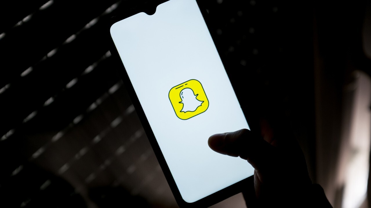 LightShed Ventures partner Rich Greenfield discusses expectations for Snaps Q2 earnings and if the results will rattle social media stocks on 'The Claman Countdown.'