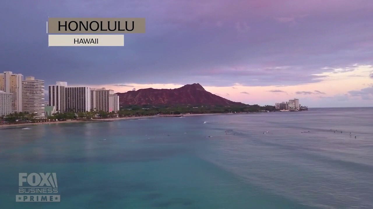 On the latest episode of ‘Mansion Global,’ Kacie McDonnell journeys to Hawaii to visit a version of luxury that includes beaches, palm trees and ocean breezes.