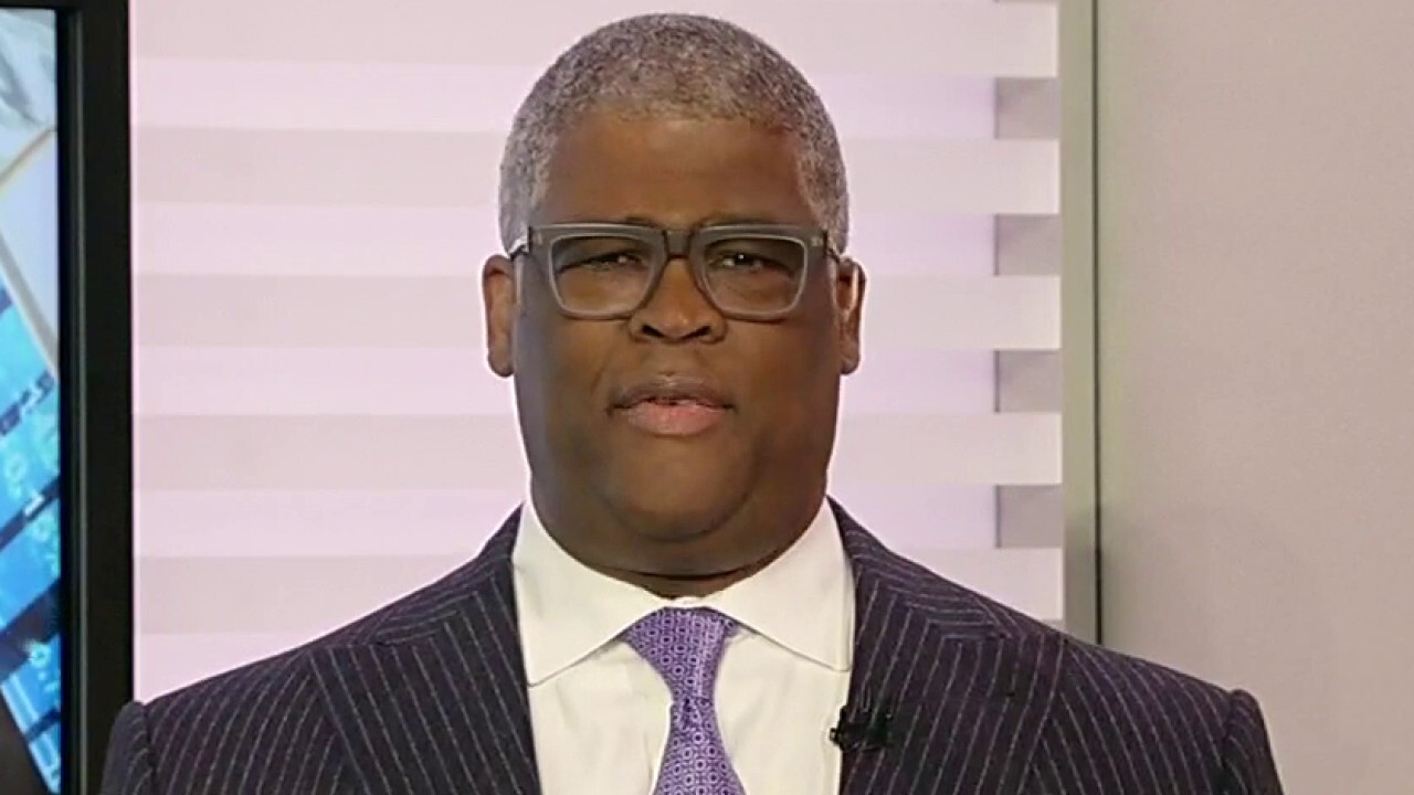 Charles Payne: Wall Street is bailing