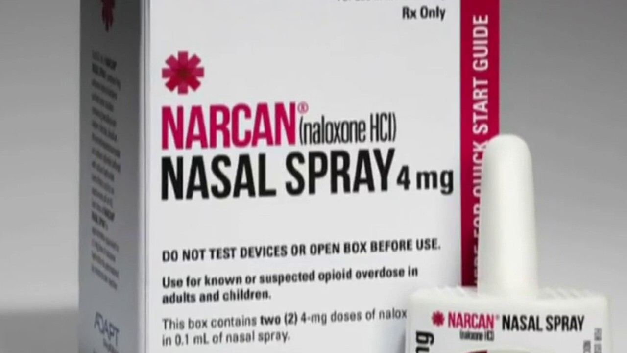  Fox News correspondent Bryan Llenas reports on the widespread over-the-counter availability of opioid overdose drug Narcan.
