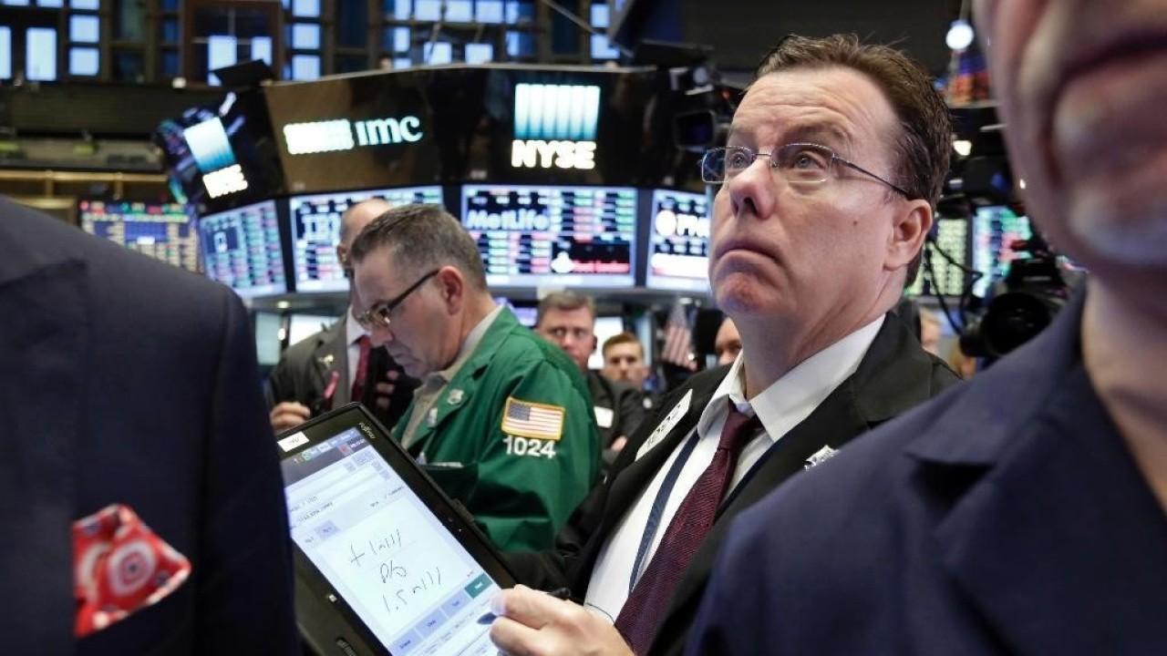NYSE to reopen trading floor to some on May 26