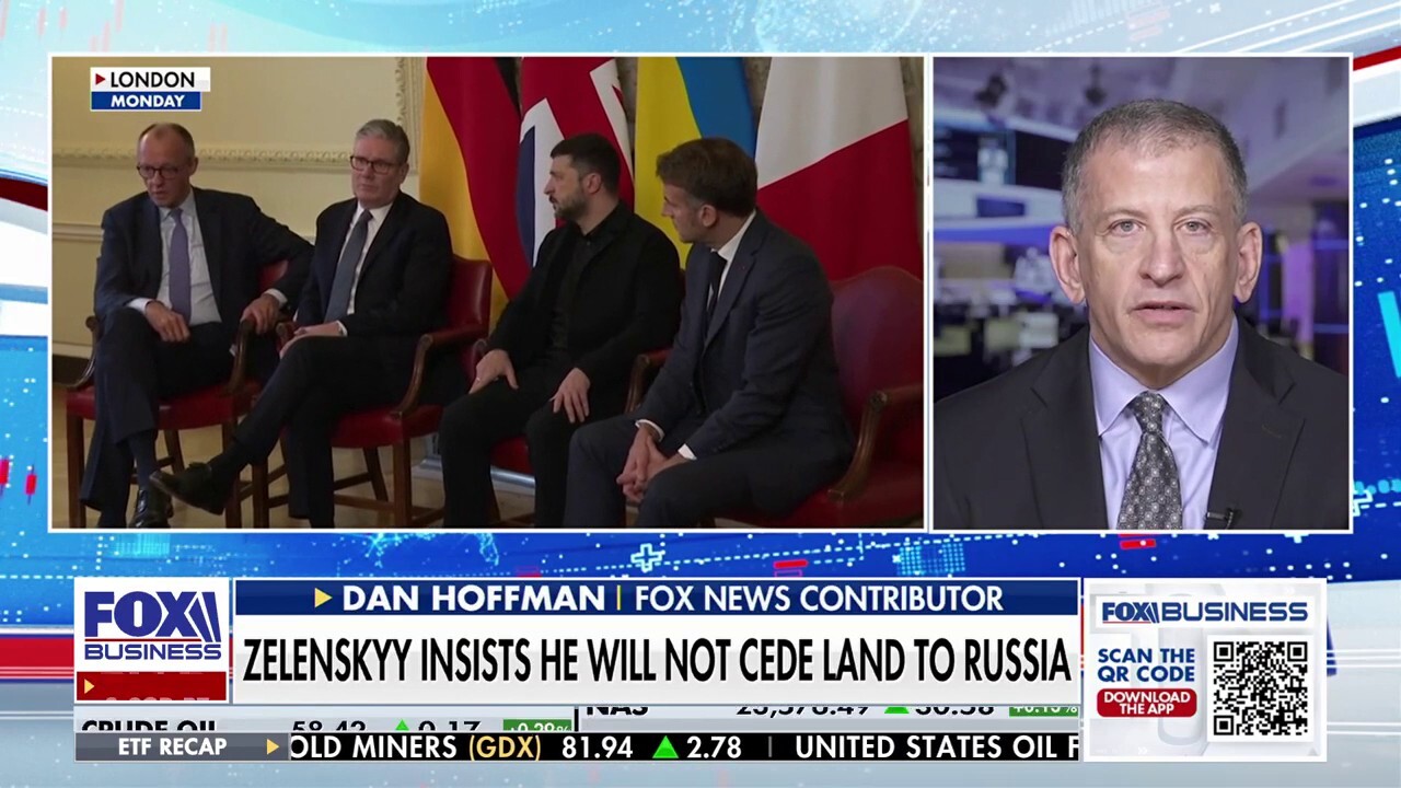 Dictatorships are ‘brittle,’ and Putin faces greater risk now than ‘ever before,’ former CIA station chief warns