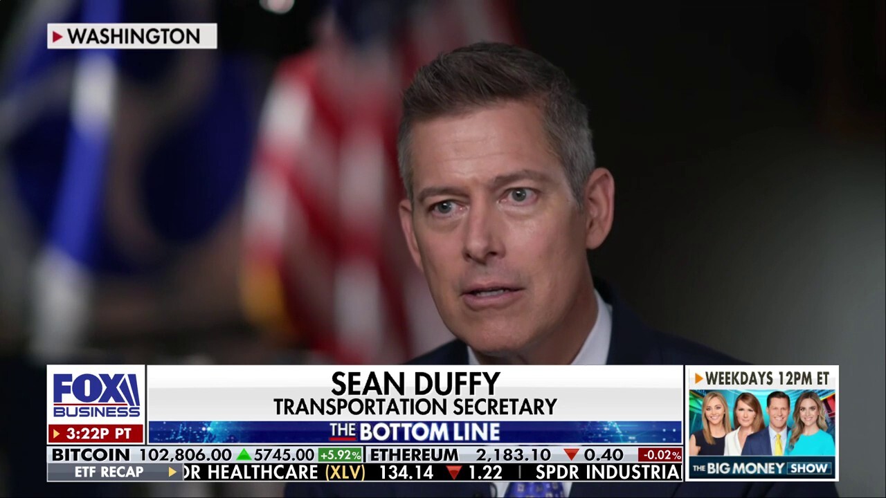  Transportation Secretary Duffy launches plan to revamp air traffic control