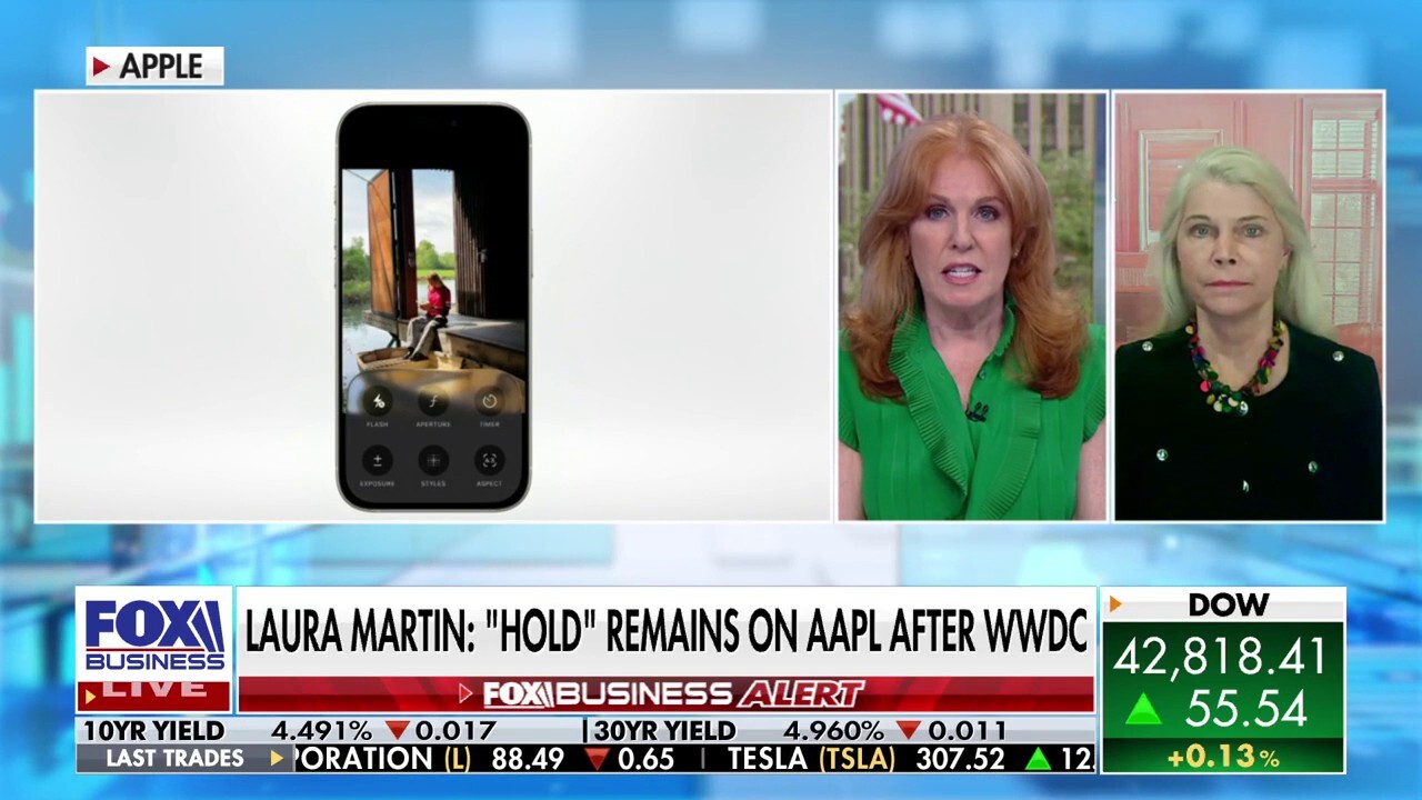 Needham senior internet and media analyst Laura Martin unpacks Apple's stock performance on 'The Claman Countdown.'