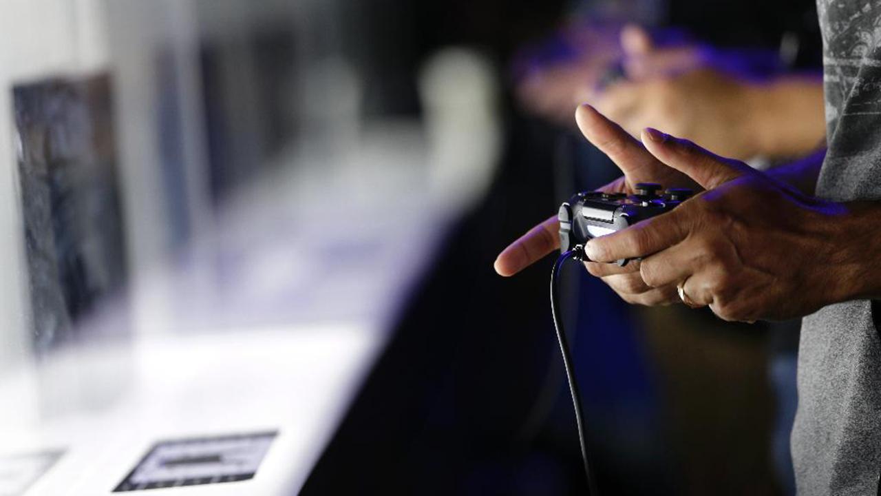 China bans underage gaming after 10pm