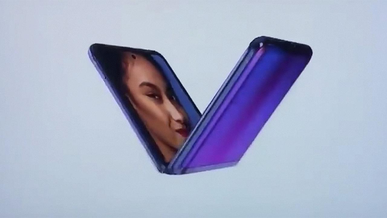 Samsung unveils new foldable smartphone 