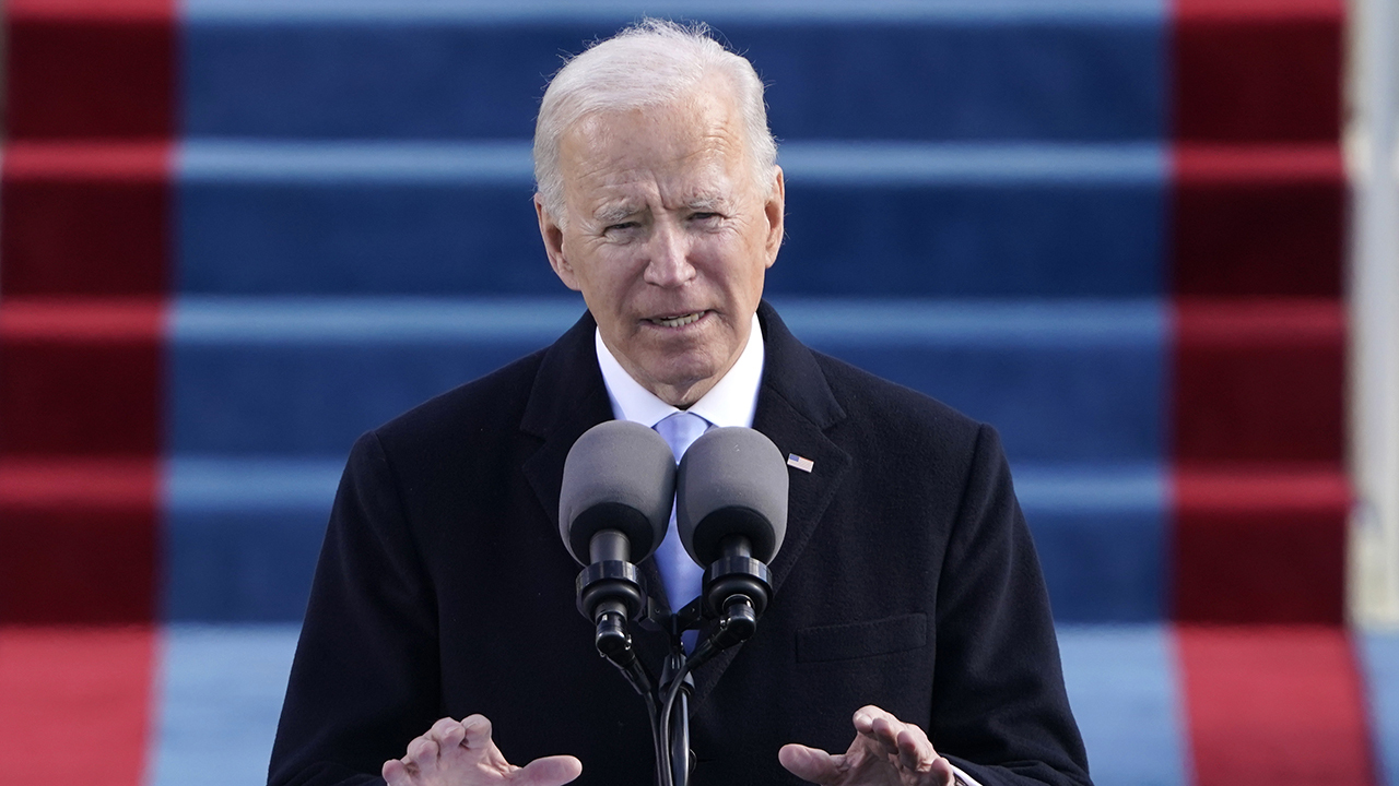 Biden halting wall construction is risking public safety: Former border patrol chief 