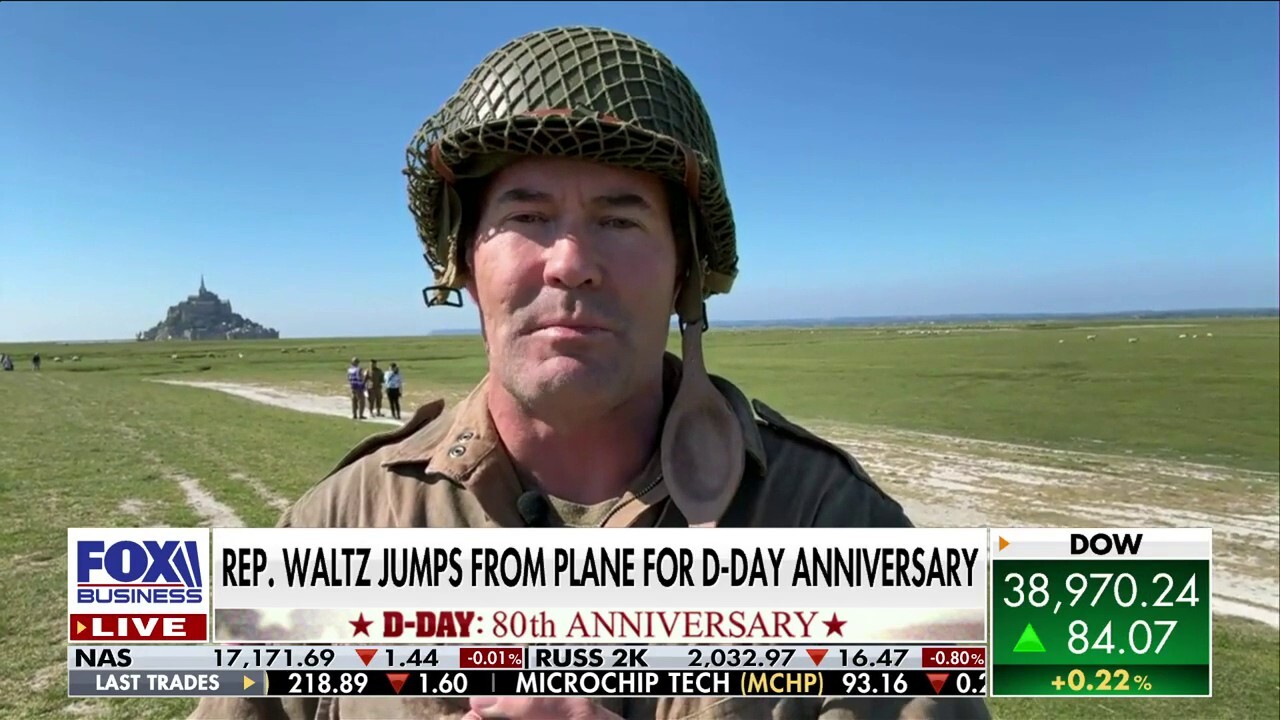 Rep. Mike Waltz commemorates D-Day anniversary with plane jump