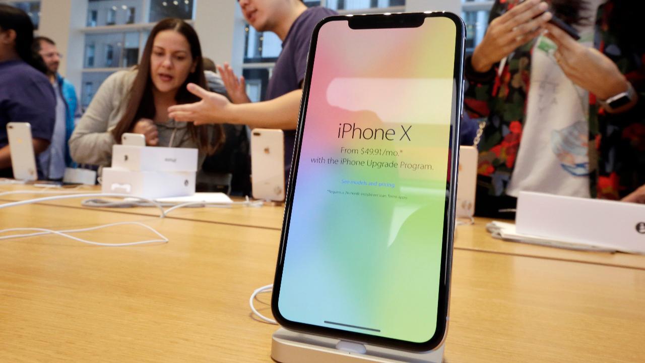 Apple to reportedly unveil larger iPhone X