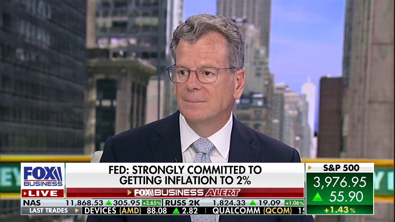 The Fed is finally acknowledging growth is slowing down: Chris Low