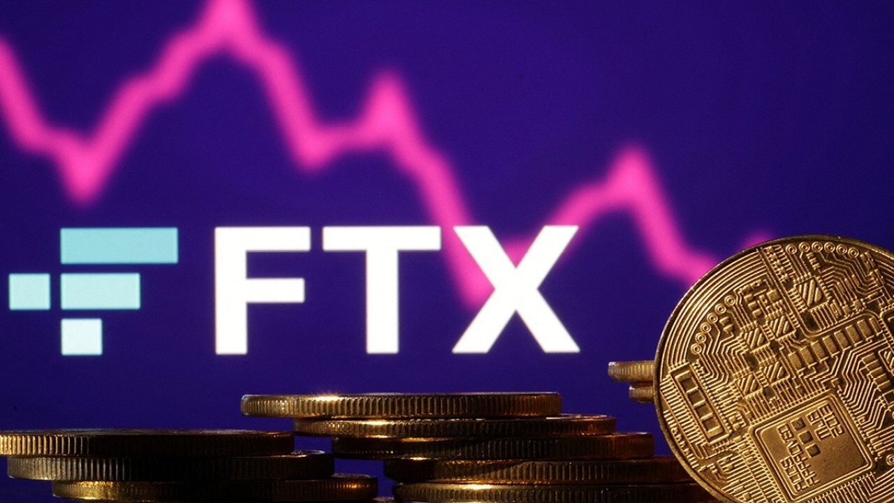 Coinbase CFO Alesia Hass discusses the chaos surrounding crypto exchange FTX and if there are any suitors ready to buy the distressed company on 'The Claman Countdown.'