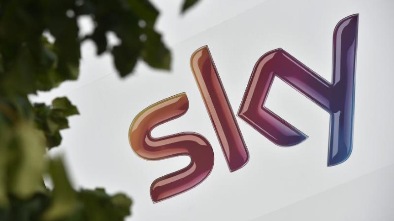21st Century Fox, Comcast in bidding war for Sky