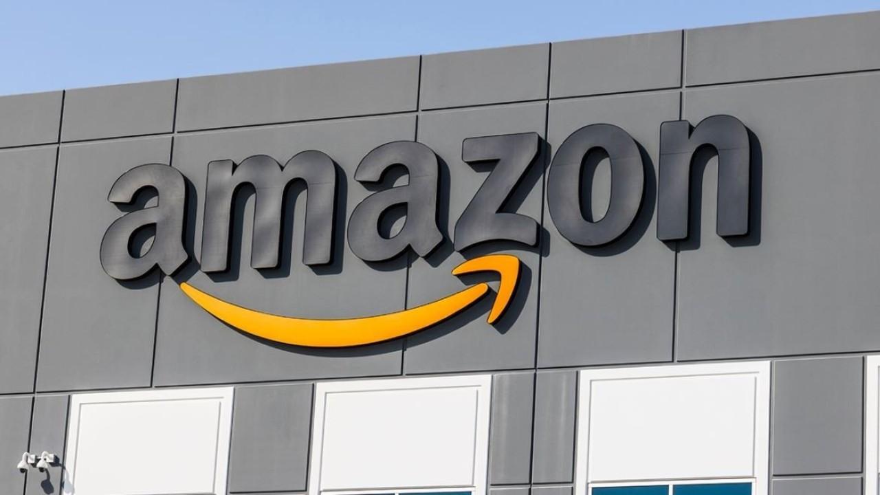 Amazon hiring 100K workers 