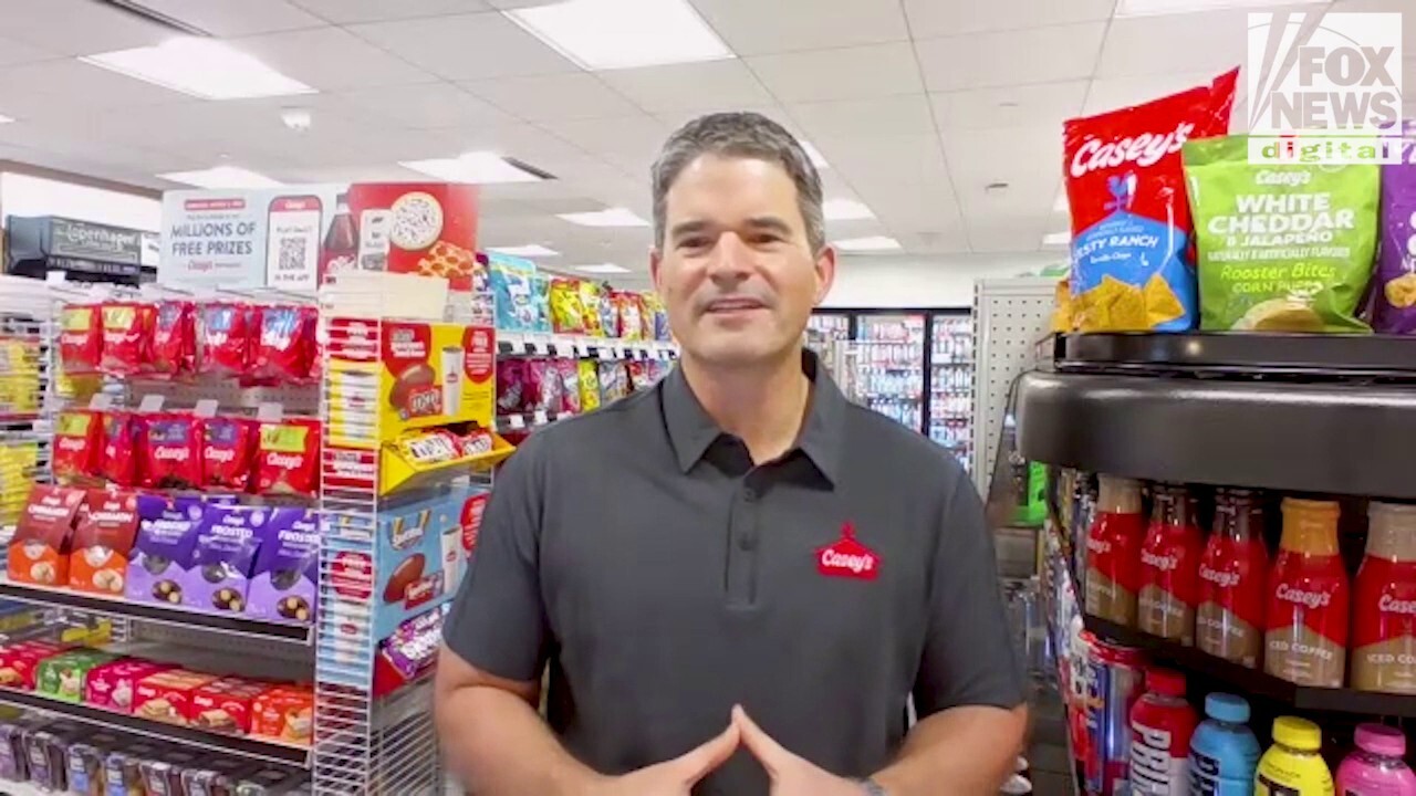 Casey's, the nation's third largest convenience store chain, operates more than 2,900 convenience stores across the country. Chief MerchanTom Brennan discussed its menu item that the company calls a "cult favorite for 25 years and counting."