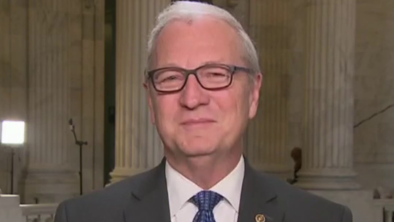  North Dakota Republican Sen. Kevin Cramer weighs in on the congressional spending fight on 'Kudlow.'
