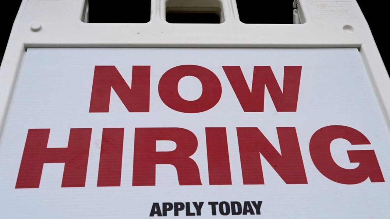 Small businesses are still looking to hire: Chris Markowski