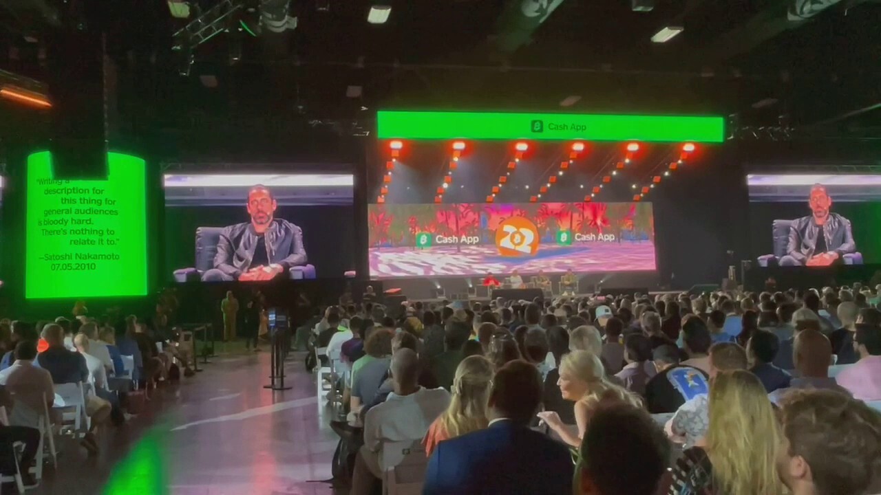 Green Bay Packers quarterback Aaron Rodgers says he’s "betting big on crypto" at the Bitcoin 2022 conference.