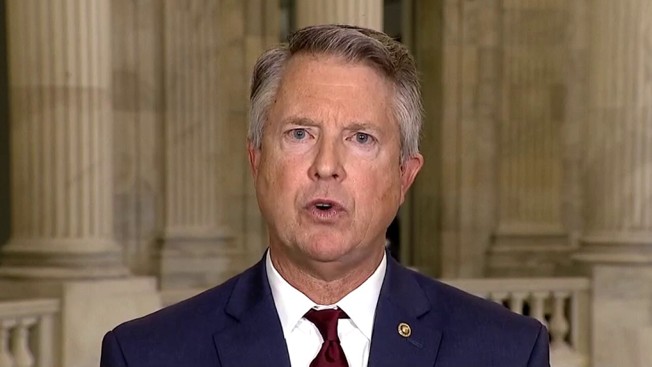 Biden holds ‘nobody’ accountable, ‘creates crises’ rather than solves them: Sen. Roger Marshall