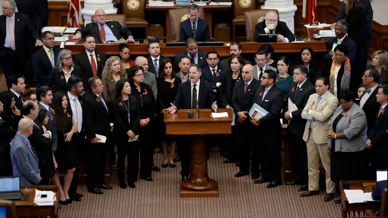 Texas House Approves ‘sanctuary City’ Bill | Fox Business Video