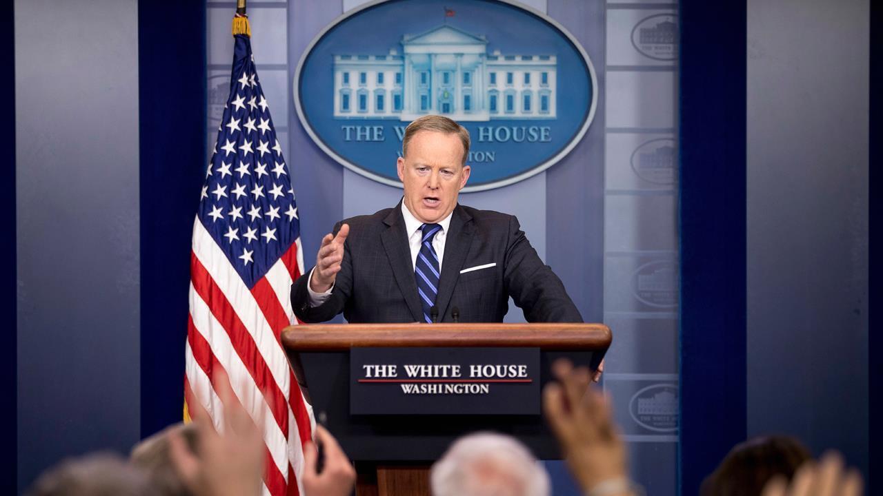 Melissa McCarthy is a talented actor: Sean Spicer
