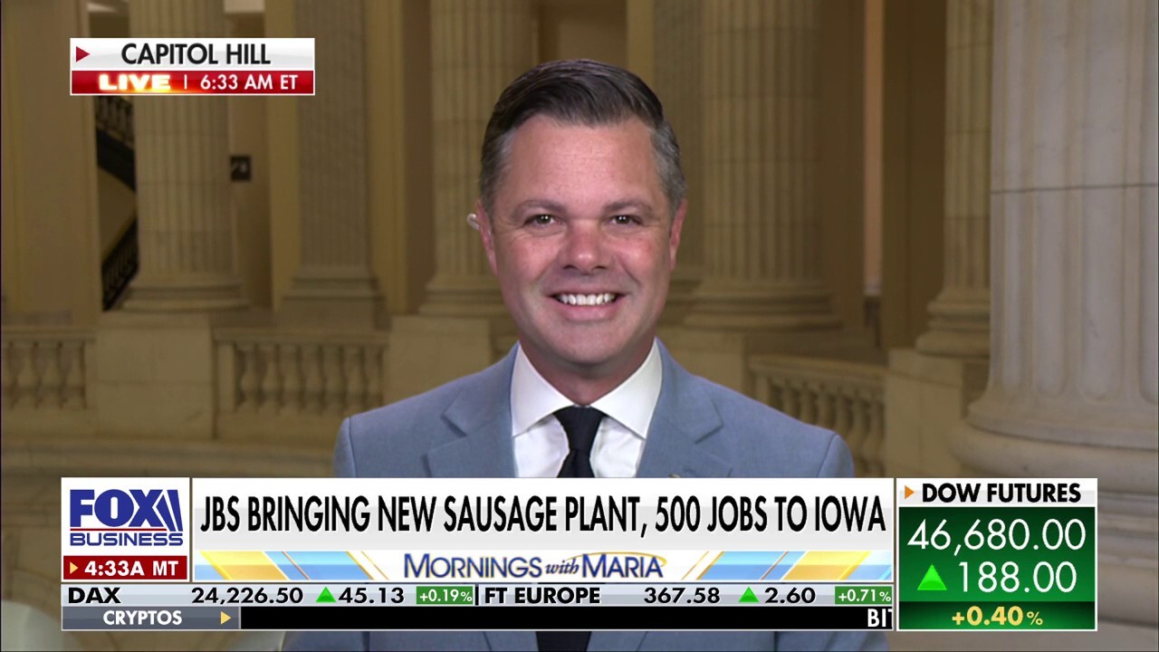 Rep. Zach Nunn calls out Democrats for putting politics over the American people: ‘Political charade’