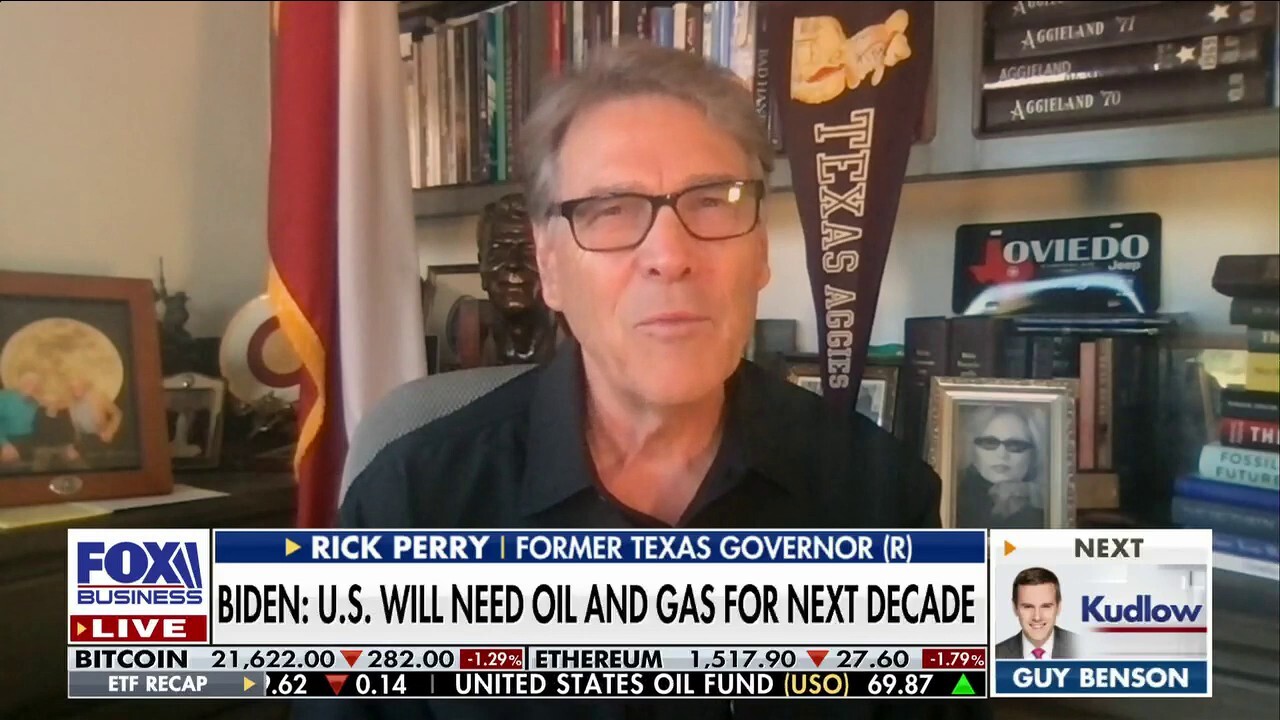 Rick Perry: They really dislike the fossil fuel industry